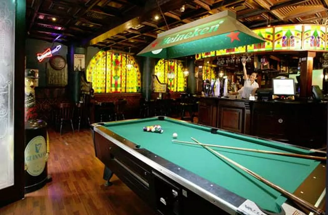 METROPOLITAN_EDIT (7).jpg